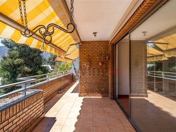 Departamento en Venta en L. Pasteur / Luis Carrera - Elegante Dúplex Buenos Espacios