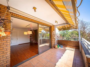 Departamento en Venta en L. Pasteur / Luis Carrera - Elegante Dúplex Buenos Espacios
