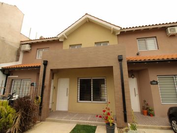 Duplex a estrenar en Ituzaingó 4 ambientes con parque