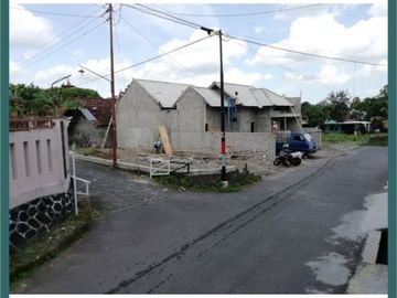Pekarangan Murah di Jalan Kaliurang Dekat UII; 124m, SHM