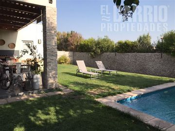 Casa en Venta en Chicureo / Piedra Roja