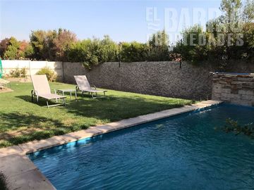 Casa en Venta en Chicureo / Piedra Roja