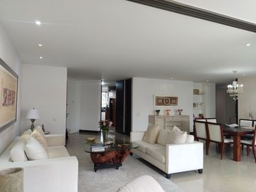 apartamento en venta en aguacatal. Cod V11560