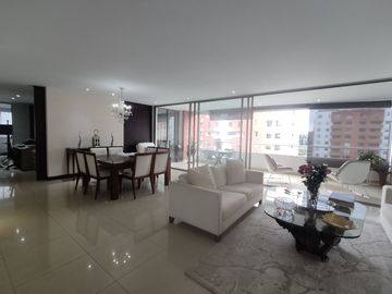 apartamento en venta en aguacatal. Cod V11560