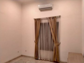 For Rent Town House at Kemang Utara & Semi Furnished HSE-A0374