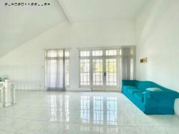 Rumah PUTAT INDAH TENGAH siap huni HOOK MEWAH