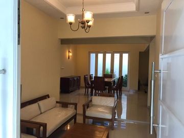 5 Bedroom House for sale