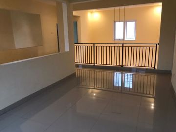 5 Bedroom House for sale