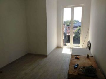 RUMAH 2LT DESAIN MEWAH DI JALAN PALAGAN