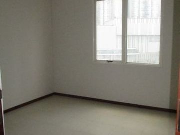 Disewakan Apartemen Royal Mediterania Garden Residences, 2BR Unfurnish
