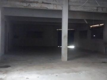 Galpón 1200m2 en 2 Plantas Con Salon De Ventas Y Vivienda!!!