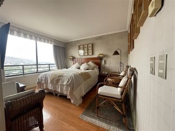 Departamento en venta de 3 dorm. en Las Condes