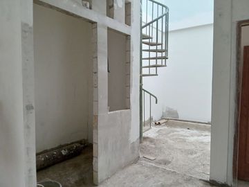RUMAH SULTAN HANYA DI PAKIS AKSES MUDAH MENUJU EXIT TOL PAKIS