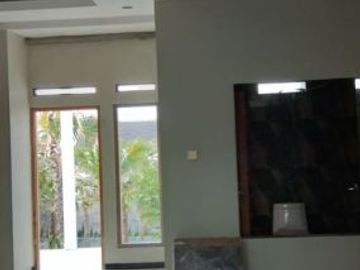 Rumah Mewah Luxury Kolam Renang di Perum Elite Colomadu Solo