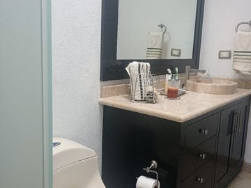 CASA C/ALBERCA EN COTO AL NORTE $8,100