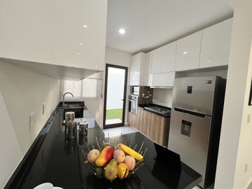 Casa en venta en privada cerrada en Zibata Queretaro