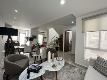 Casa en venta en privada cerrada en Zibata Queretaro