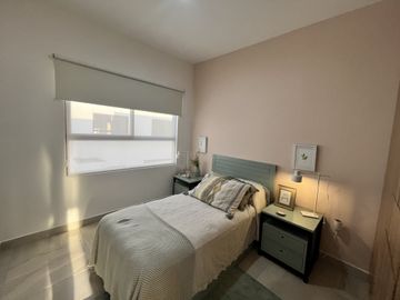Casa en venta en privada cerrada en Zibata Queretaro