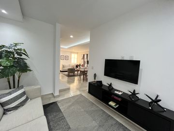 Casa en venta en privada cerrada en Zibata Queretaro