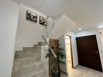 Casa en venta en privada cerrada en Zibata Queretaro