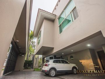 Casa en Bugambilias
