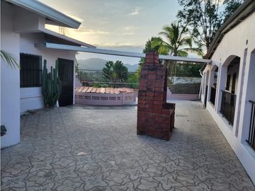 CASA COLINAS DEL ROCIO- LAS CUMBRES 3-855