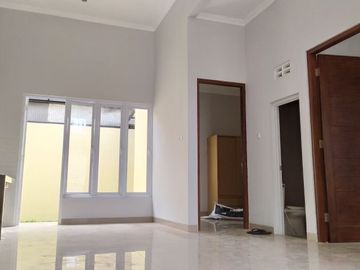 RUMAH MINIMALIS MODERN SIAP HUNI DEKAT PAMELA 7