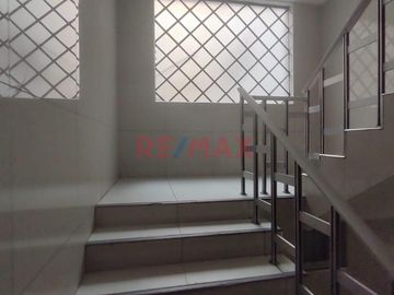 ✨ ¡Oportunidad única para vivir en el corazón de Lima! ✨

🏢 Te presentamos este acogedor departamento, una joya ubicada en Jirón Rufino Torrico 560.