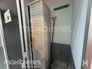 local en arriendo en loma del escobero. Cod A72388