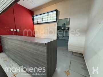 local en arriendo en loma del escobero. Cod A72388
