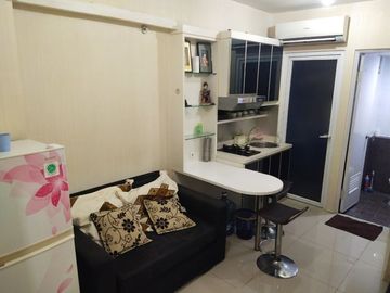 Apartemen green pramuka city bulanan full furnish wifi ready