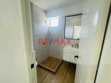 🏡 DEPARTAMENTO EN PRE-VENTA.
📍 A espaldas de la Torre UPAO
🚶‍♂️ A pasos de la Corte Superior, a unas cuadras del Mall y el Óvalo Papal.
⏱️ A solo 5