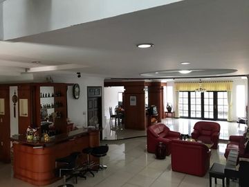 Villa Jalan Kapten Maulana Lubis (belakang Grand Palladium Mall) Medan