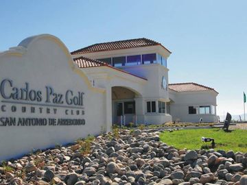 CONDOMINIO SIERRA PACIFICA. DENTRO DE COUNTRY CARLOS PAZ GOLF. AMPLIOS AMBIENTES, AMENTITIES. PRIMERA CALIDAD DE CONSTRUCCIÓN