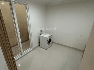 Rumah Lengkap Perabot 4 Kamar Di Kawasan Elit Hertasning Makassar