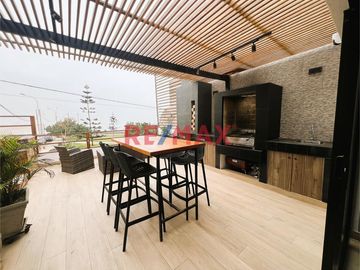 ¡Vendo Linda Casa De Playa En Playa El Silencio, Punta Hermosa En Km 40 Antigua Panamericana Sur!