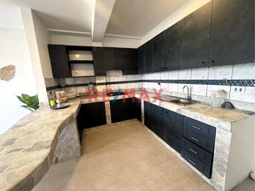¡Vendo Linda Casa De Playa En Playa El Silencio, Punta Hermosa En Km 40 Antigua Panamericana Sur!