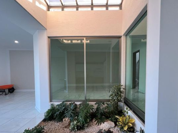 CASA NUEVA DE UN PISO LOMALTA, MORELIA