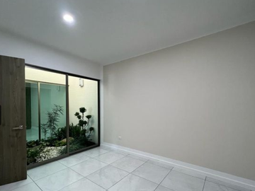 CASA NUEVA DE UN PISO LOMALTA, MORELIA