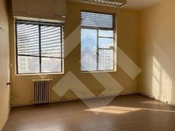 Excelente oficina en venta en Santiago