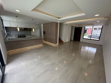 Casa en Venta en Fracc Arboreto