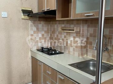 Apartemen Serpong Green BSD - 2 BR Posisi Sudut Fully Furnished Tinggal Bawa Koper