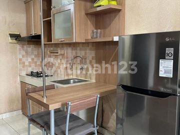 Apartemen Serpong Green BSD - 2 BR Posisi Sudut Fully Furnished Tinggal Bawa Koper