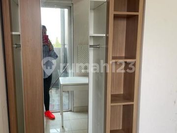 Apartemen Serpong Green BSD - 2 BR Posisi Sudut Fully Furnished Tinggal Bawa Koper