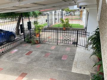casa en venta en paraíso. Cod V105593