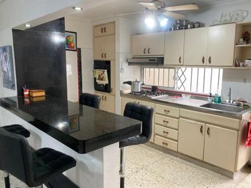 casa en venta en paraíso. Cod V105593