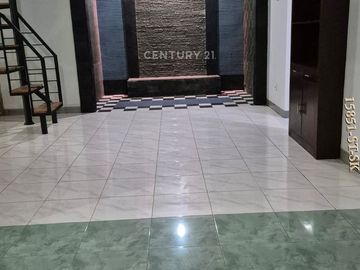 Dijual Rumah Posisi Hook Dengan Lokasi Strategis Di Sektor 9