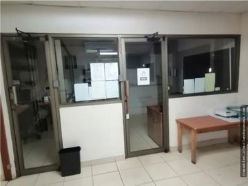 Se Vende Local Comercial 300 mts Parque Lefevre $395.000.oo