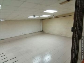 Se Vende Local Comercial 300 mts Parque Lefevre $395.000.oo