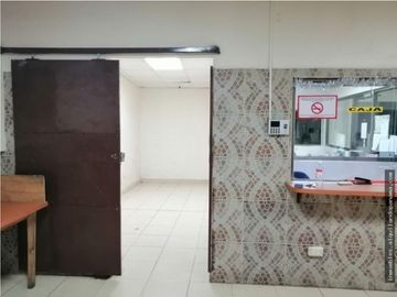 Se Vende Local Comercial 300 mts Parque Lefevre $395.000.oo